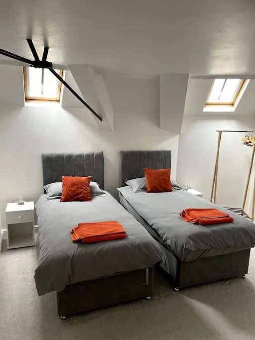 Stylish Apartment In The Centre Of Hebden Bridge.